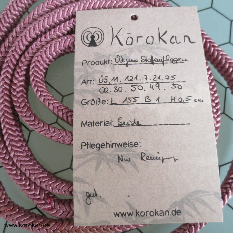 rosa mit aufgenähtem Brokat Obijime, Seide