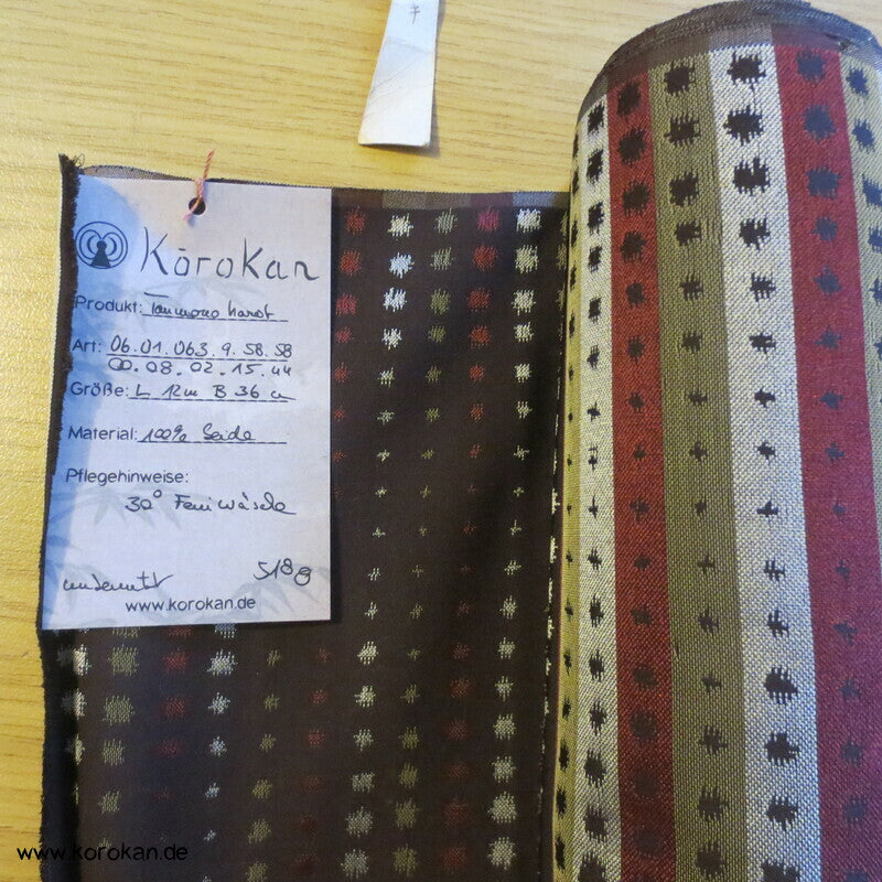 an und abschwellende Lurex  / Urushi Karopunkte Kimono Seide