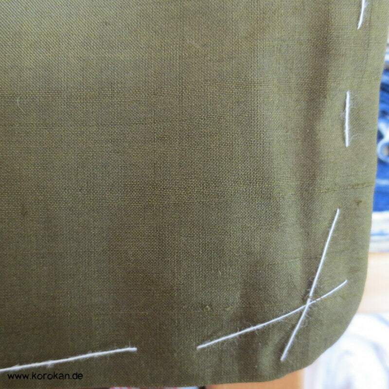 Japan Art Deco Chrysanthemen auf oliv Meisen Seiden Kimono