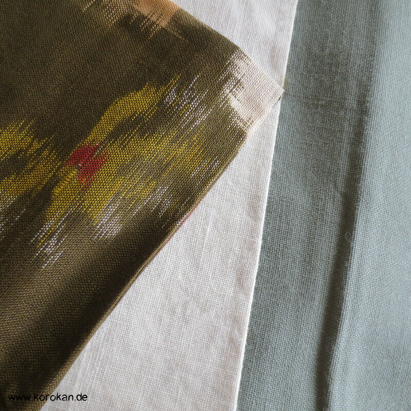Japan Art Deco Chrysanthemen auf oliv Meisen Seiden Kimono