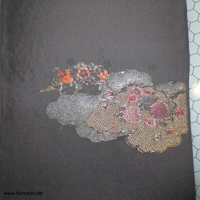 Wolken und Blüten Kimono Seide/ Lurex/ Urushi
