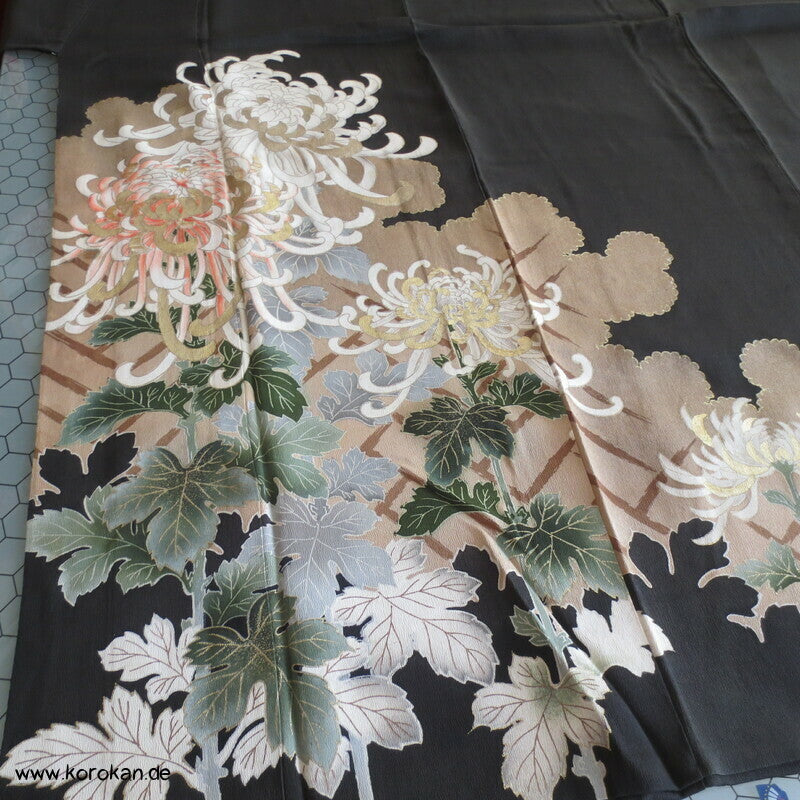 Crazy Chrysanthemen antiker Tomesode Kimono