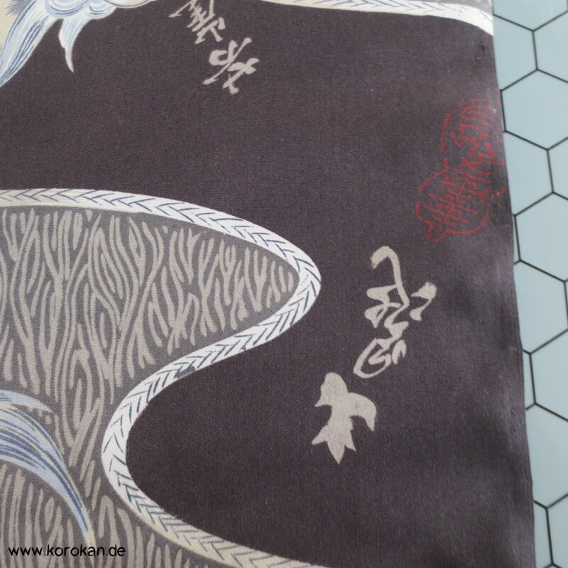 Shishi Löwen, Kanji Honan Seide