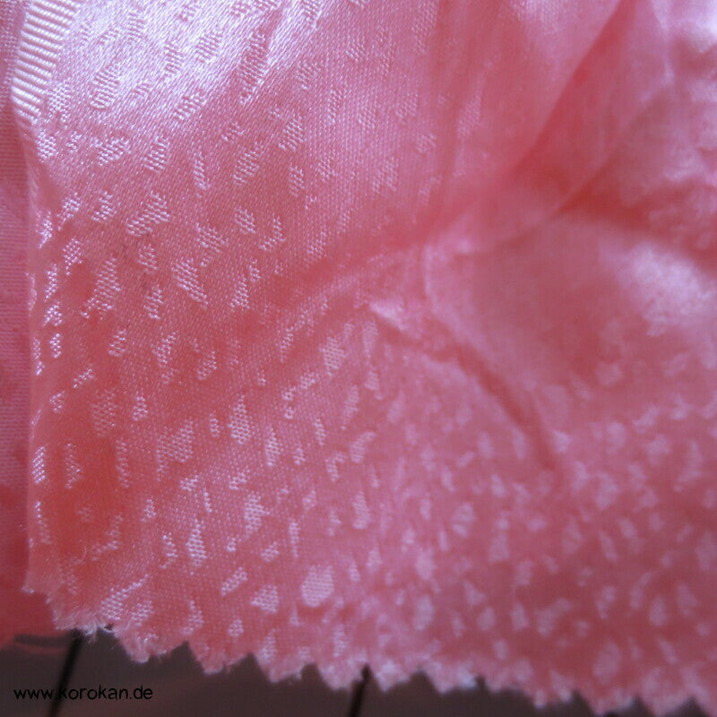 Shibori Kiku Kreise auf rosa, Schneeflocken Rinzu Seidendamast