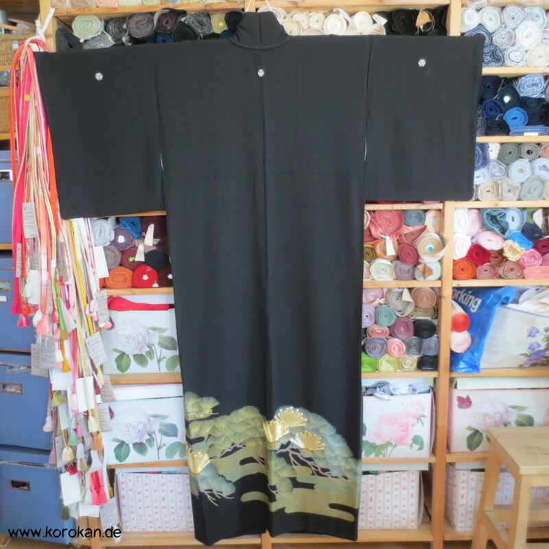 junge Kiefer bestickt Tomesode Seiden Kimono