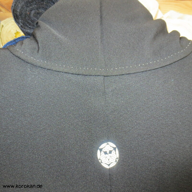 junge Kiefer bestickt Tomesode Seiden Kimono