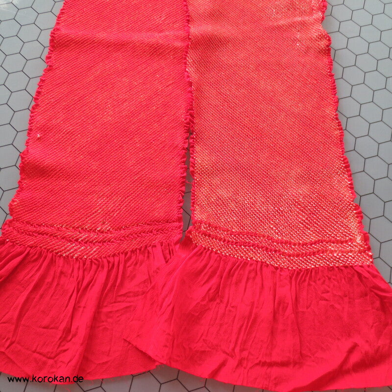 Full Shibori auf rotem Seidencrepe