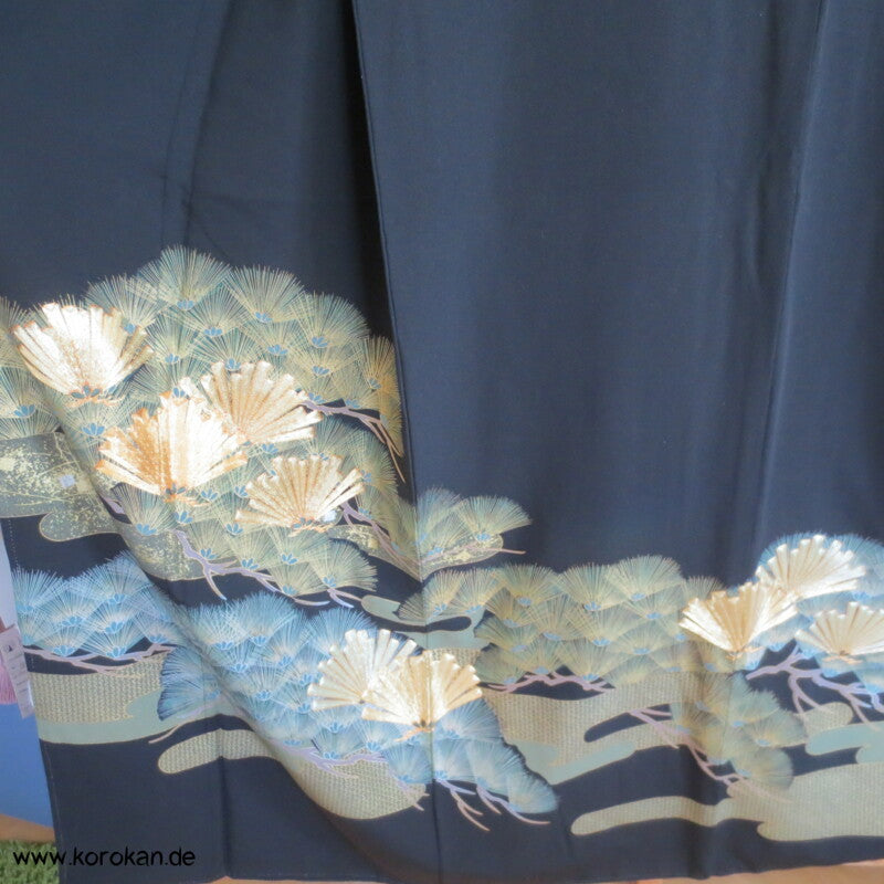 junge Kiefer bestickt Tomesode Seiden Kimono