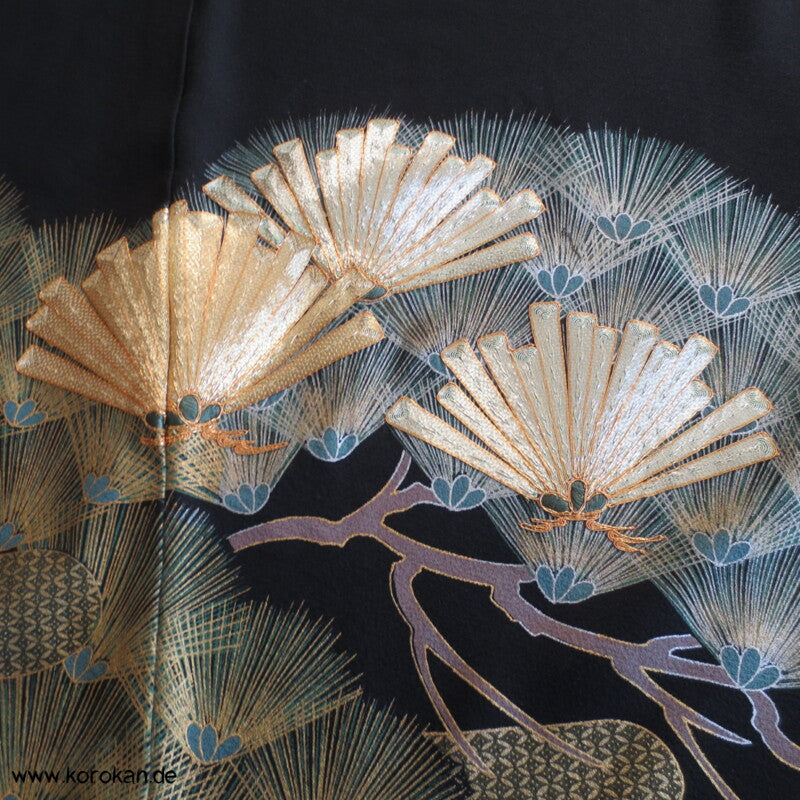 junge Kiefer bestickt Tomesode Seiden Kimono