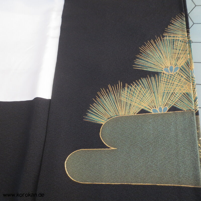 junge Kiefer bestickt Tomesode Seiden Kimono