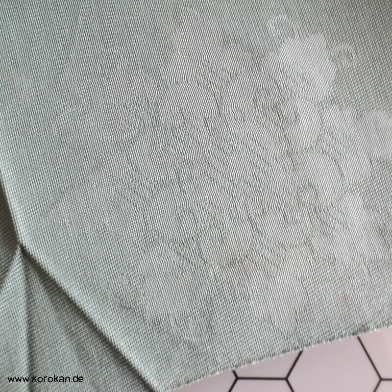 Ornamente in dunkeljade, feiner leichter Nagoya Obi