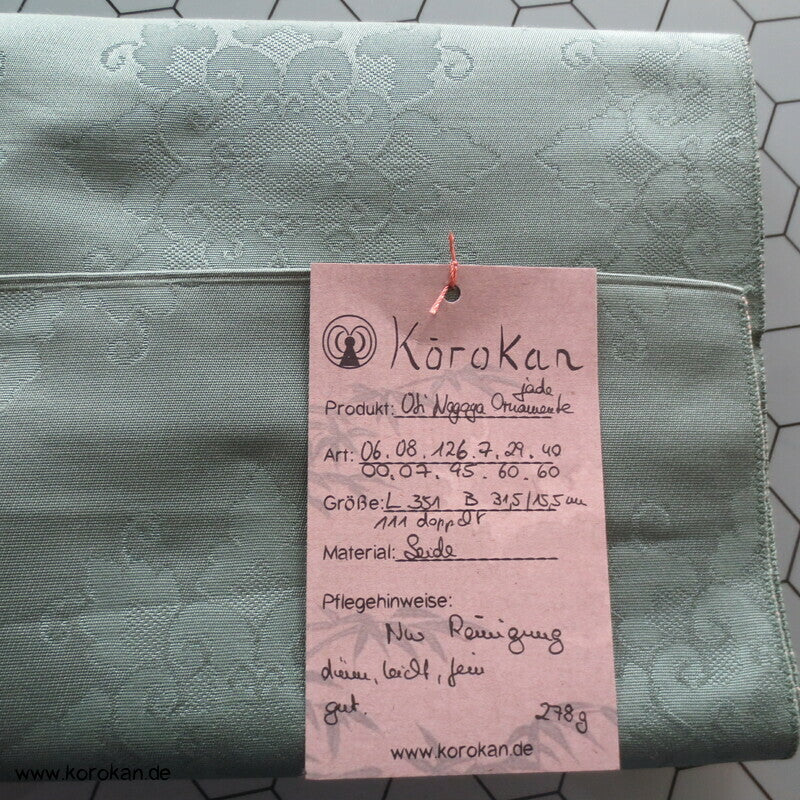 Ornamente in dunkeljade, feiner leichter Nagoya Obi