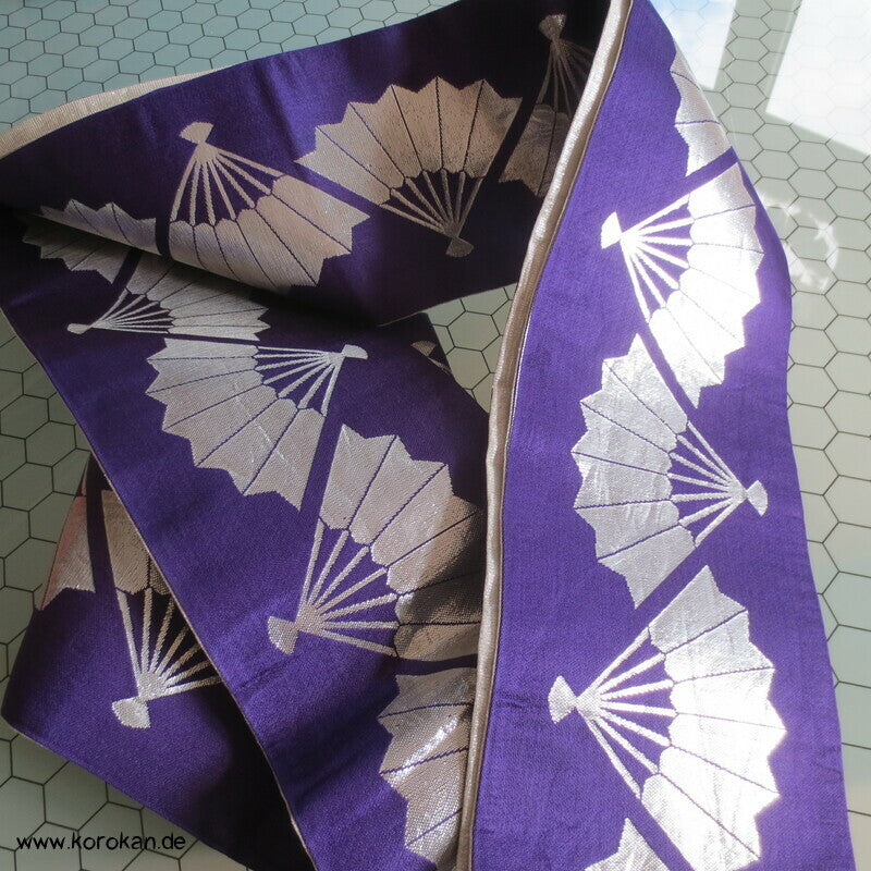 silberne Fächer in violett Hanhaba Obi zum Tanzen