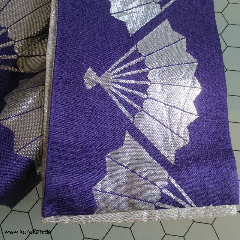 silberne Fächer in violett Hanhaba Obi zum Tanzen
