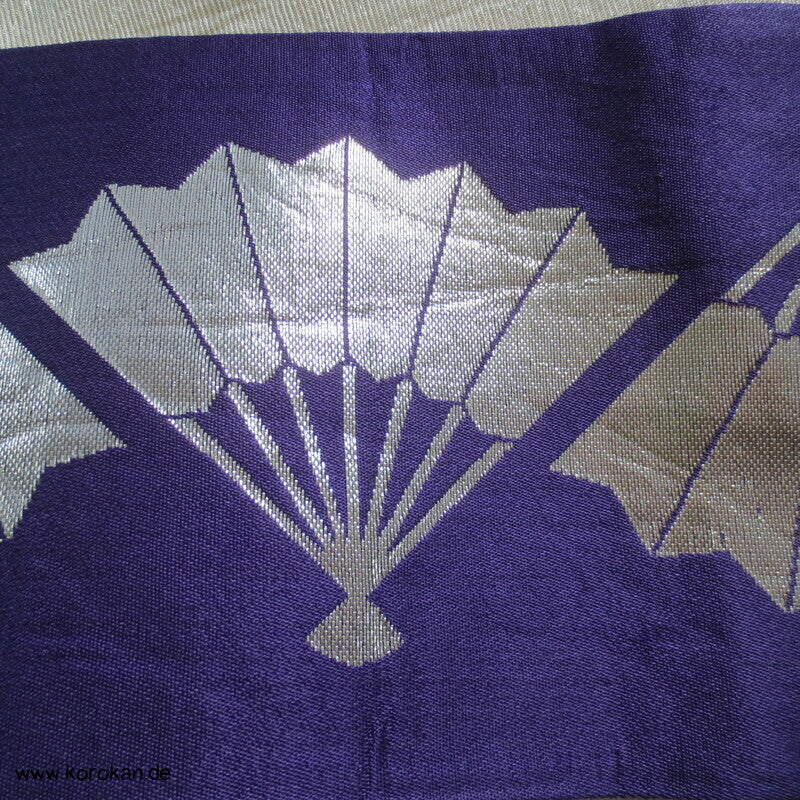 silberne Fächer in violett Hanhaba Obi zum Tanzen