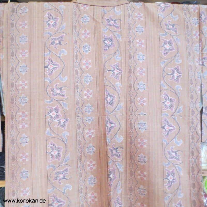 arabeske Streifen Kasuri Tsumugi Seide Kimono