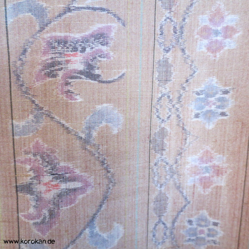 arabeske Streifen Kasuri Tsumugi Seide Kimono