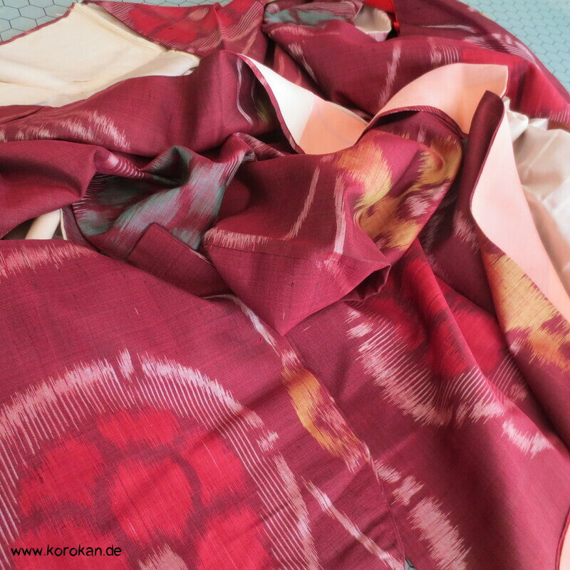 Japan Art Deco Spiegel und Flechtbänder Meisen Seiden Kimono
