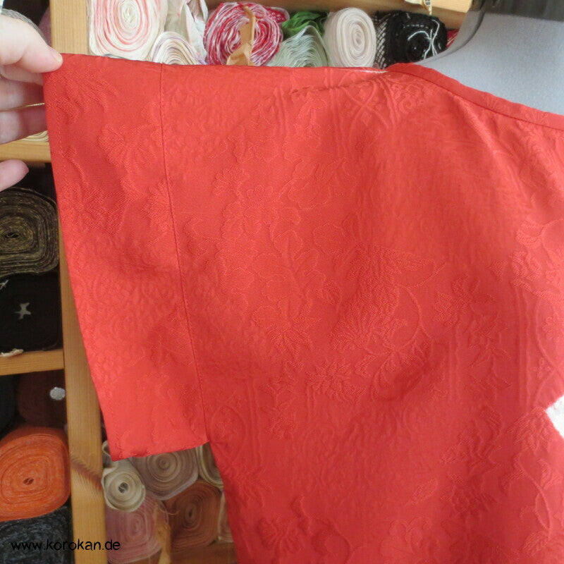 einfaches T Shirt aus Seiden Jacquard mit Shibori Kiribame Mustern