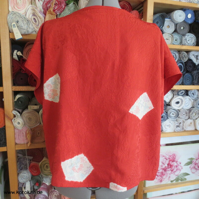 einfaches T Shirt aus Seiden Jacquard mit Shibori Kiribame Mustern
