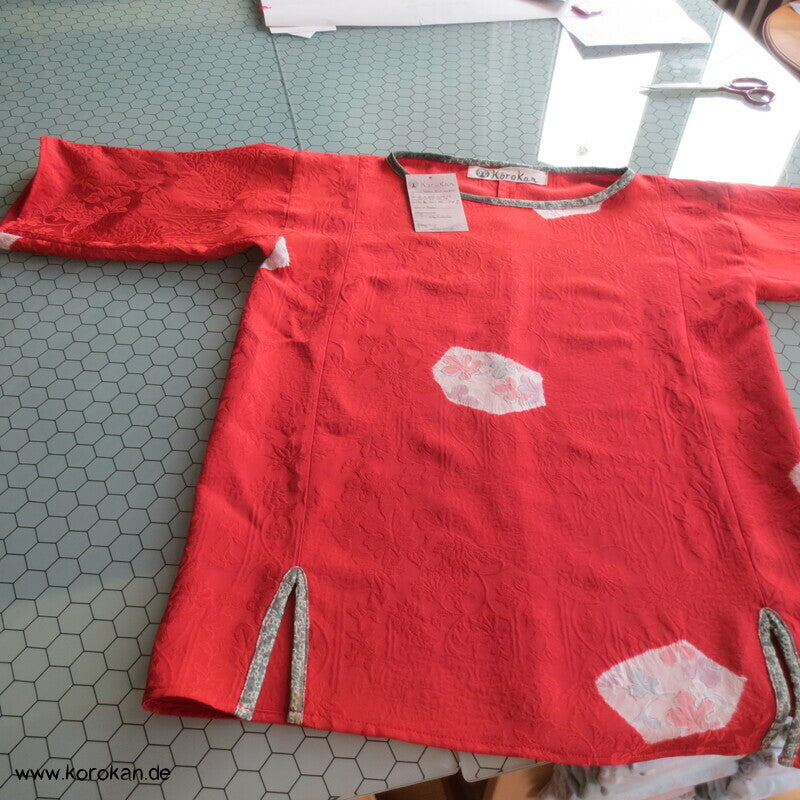 Blusen Shirt aus Seiden Jacquard mit Shibori Kiribame Mustern