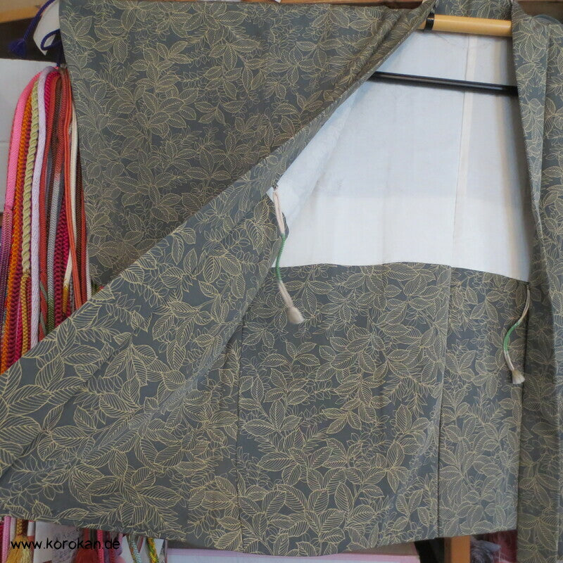 Haori Kimono Jacke aus Seide, allover Blättermuster