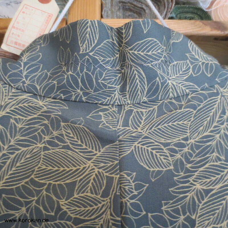 Haori Kimono Jacke aus Seide, allover Blättermuster