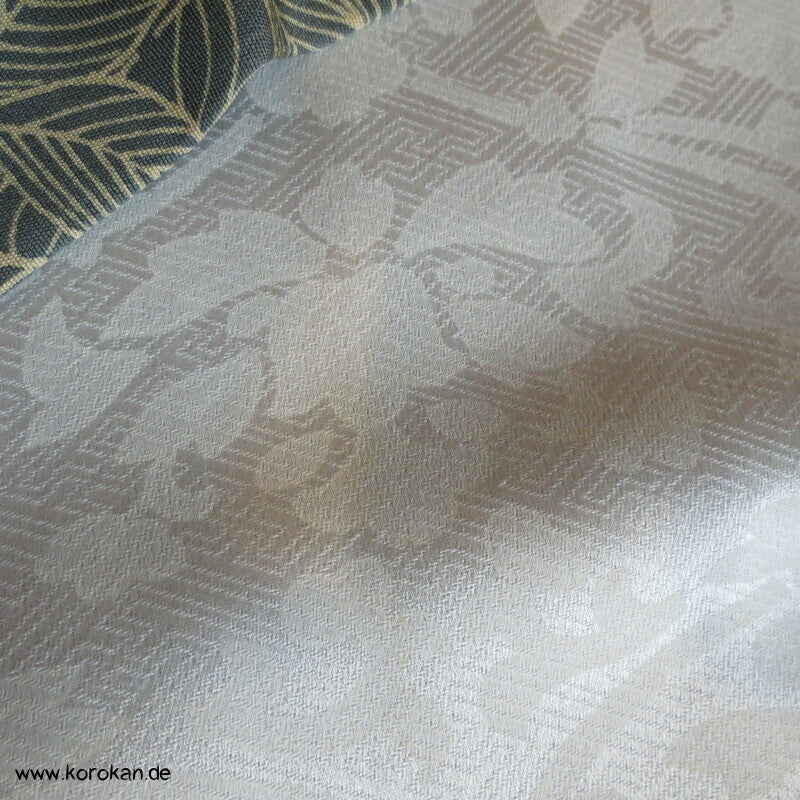 Haori Kimono Jacke aus Seide, allover Blättermuster