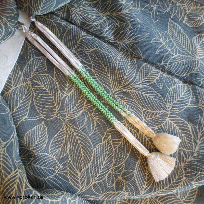 Haori Kimono Jacke aus Seide, allover Blättermuster