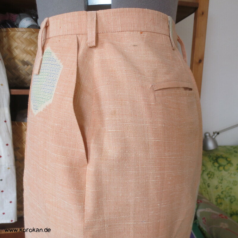 weite Bundfalten Hose Kimono Tsumugi Seiden Kasuri Kikko Stoff, Glasknopf, Gr. 44