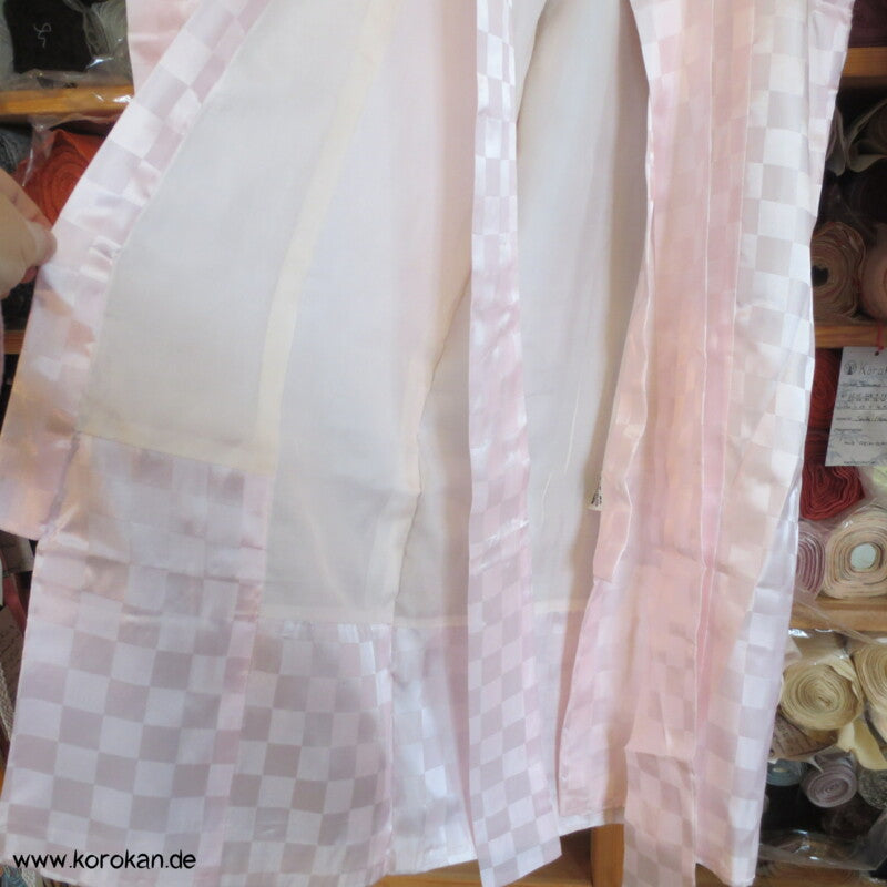 kleine Mädchen Furisode - Prachtkimono, Mandarinenten, Goldstickerei
