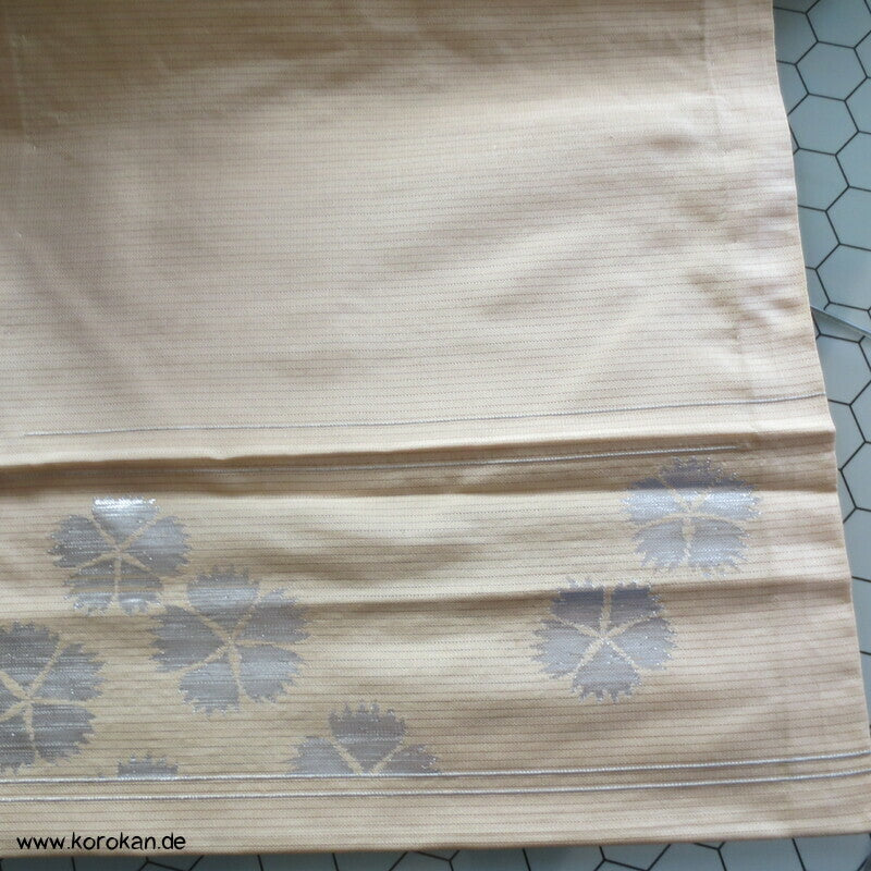 Nadeshiko Grasnelkenblüten Sommer Nagoya Obi, silber auf natur