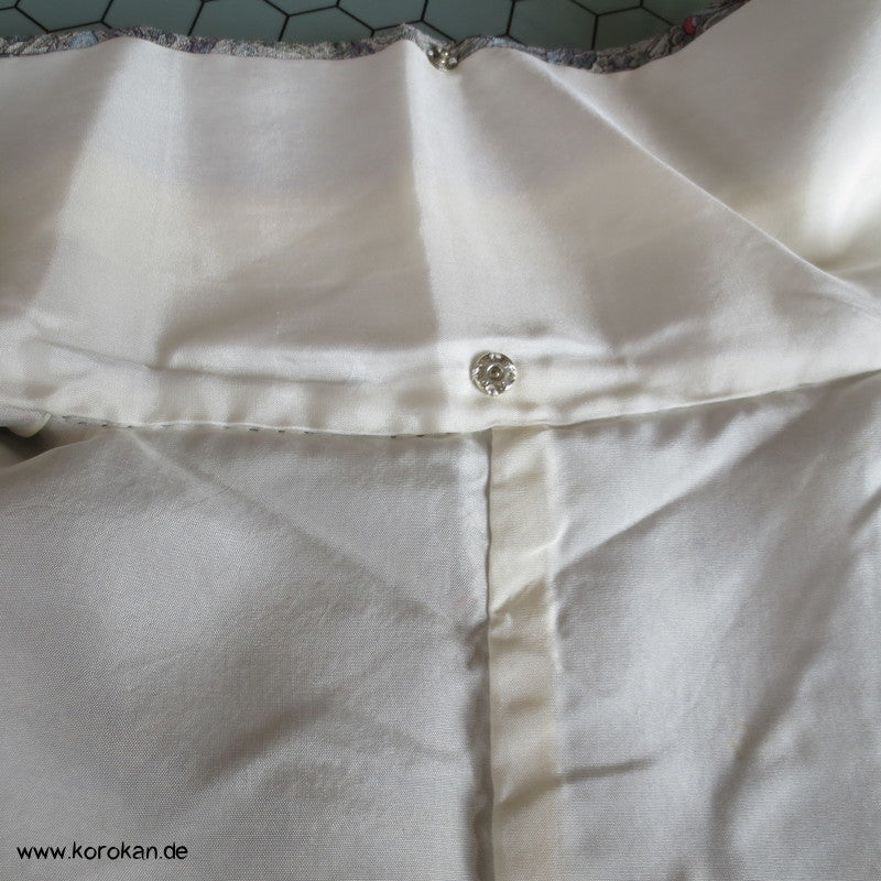 blaugraues Granatapfelmuster Chirimen Seiden Crepe Komon Kimono