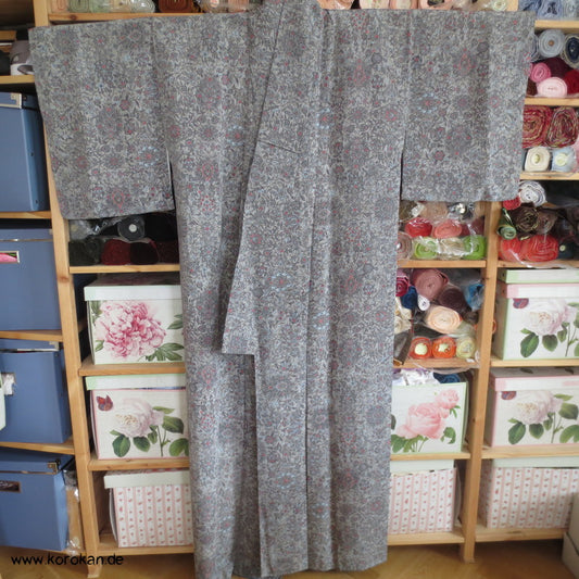 blaugraues Granatapfelmuster Chirimen Seiden Crepe Komon Kimono