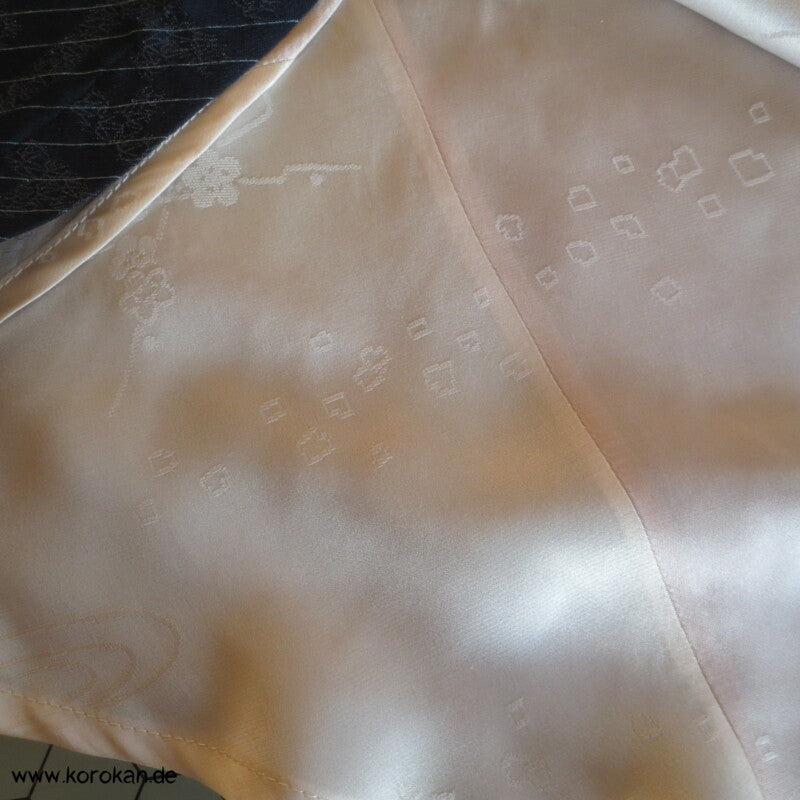 Kimono Sayagata Seidendamast Bias Cut Lagenlook Rock