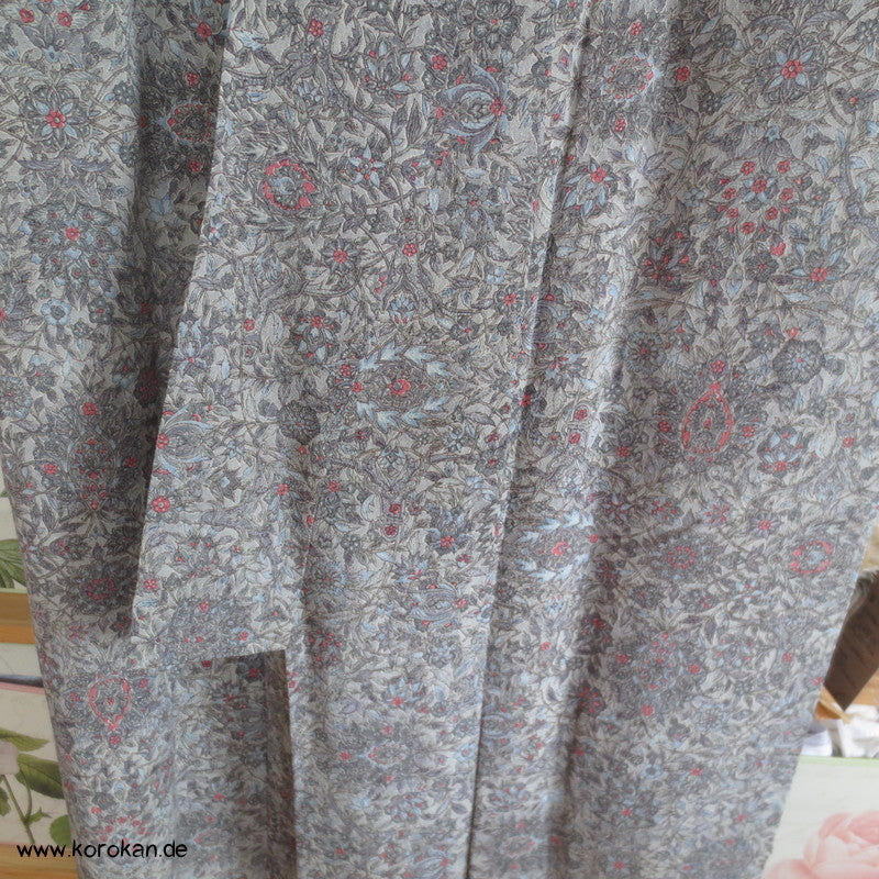 blaugraues Granatapfelmuster Chirimen Seiden Crepe Komon Kimono