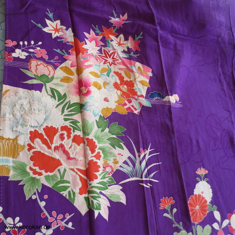Furisode Seiden Kimono, Murasaki lila, antik, teilbestickt