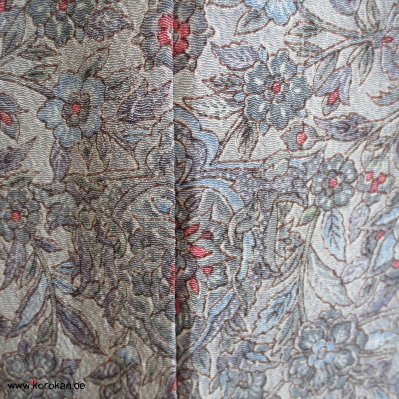 blaugraues Granatapfelmuster Chirimen Seiden Crepe Komon Kimono