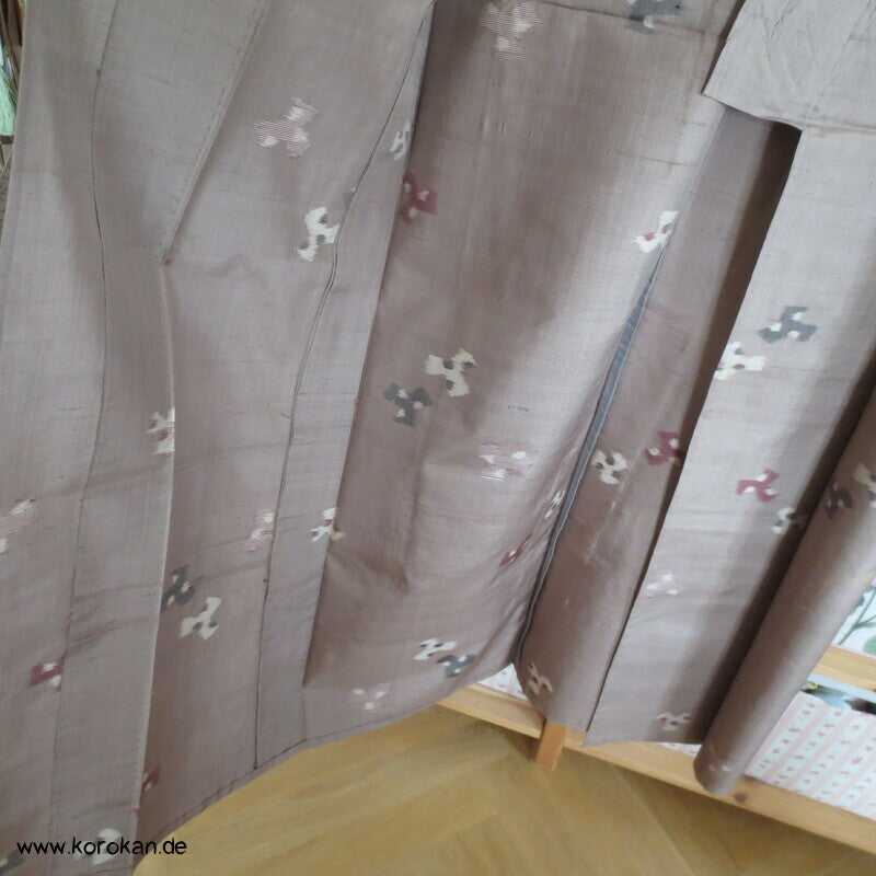 Tripod Meisen Seiden Komon Kimono