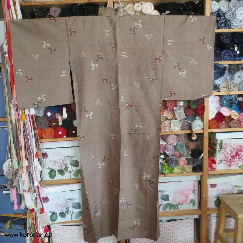 Tripod Meisen Seiden Komon Kimono