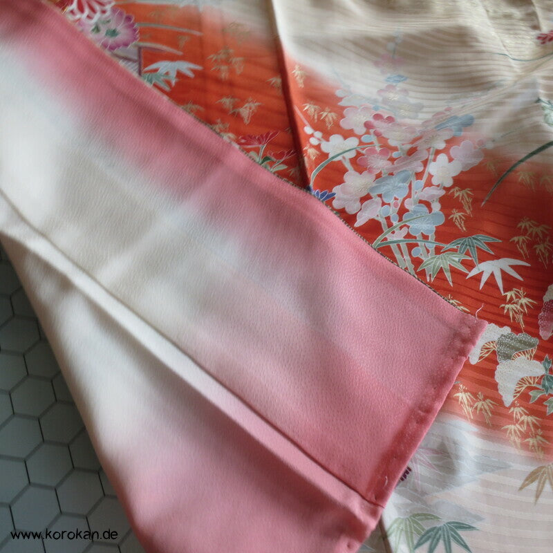 Golddruckmuster auf diagonalen Streifen Seidendamast Furisode Kimono