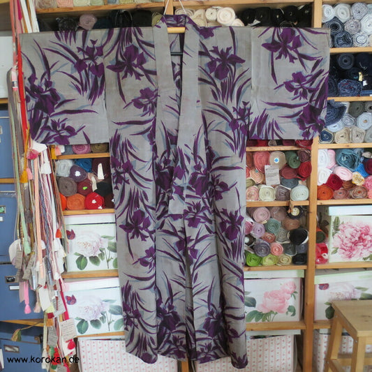 lila Irismuster Hitoe ungefütterter Kimono japanische Meisen Seide
