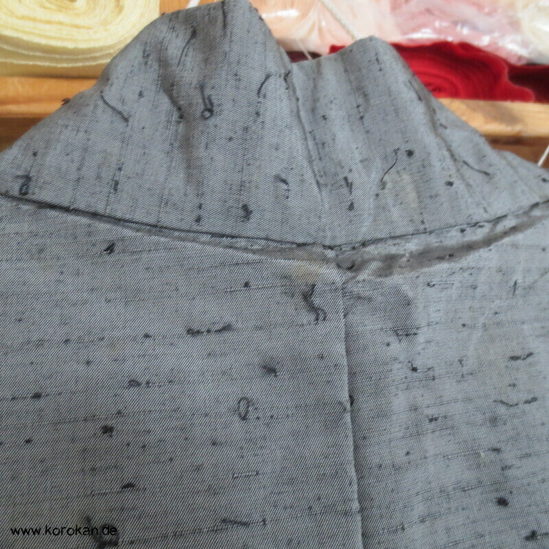 graue Fushi Tsumugi Seiden Haori Jacke, Schreibset BIld Futter