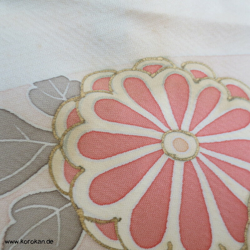 Fächer, Blüten Furisode, Seidendamast Karieba Kimono Stoff