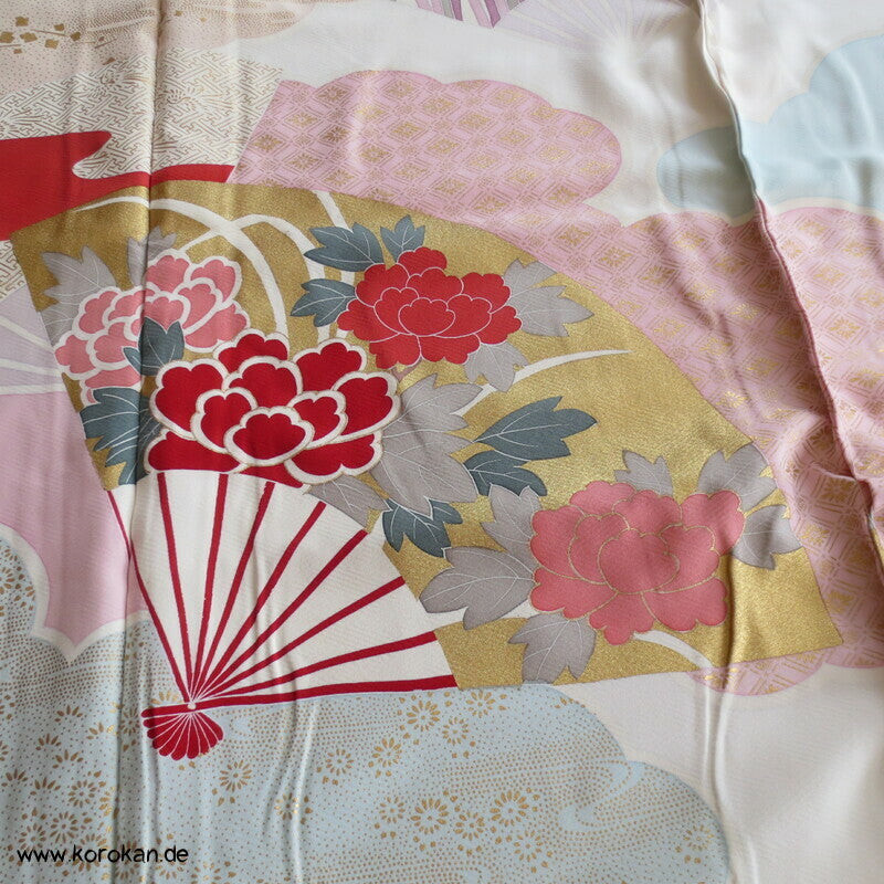 Fächer, Blüten Furisode, Seidendamast Karieba Kimono Stoff