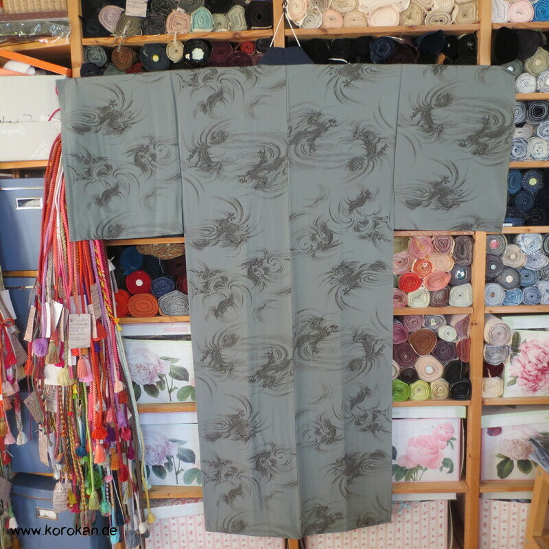 graue Drachen Seide, Juban Kimono