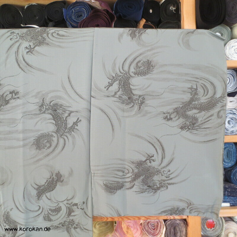 graue Drachen Seide, Juban Kimono