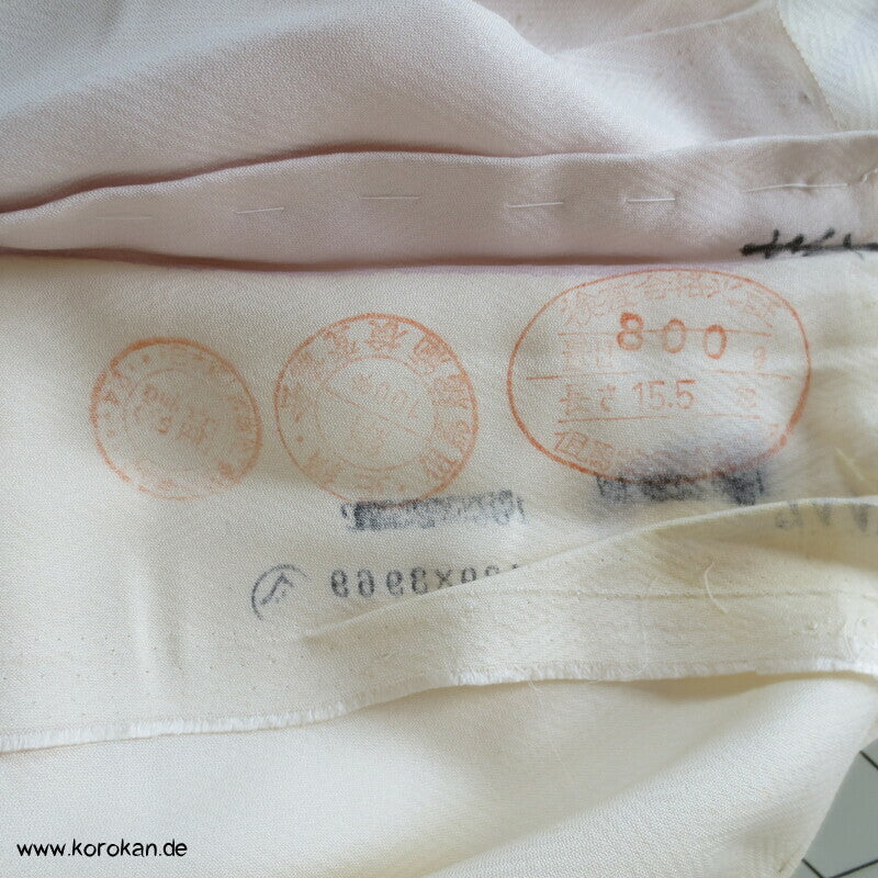 Fächer, Blüten Furisode, Seidendamast Karieba Kimono Stoff