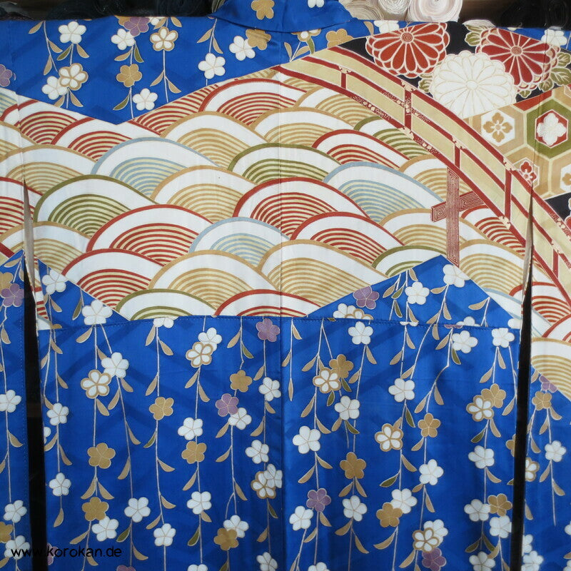 Brücken über Wellen mit Gold und hängenden Blüten Furisode Seidendamast Kimono