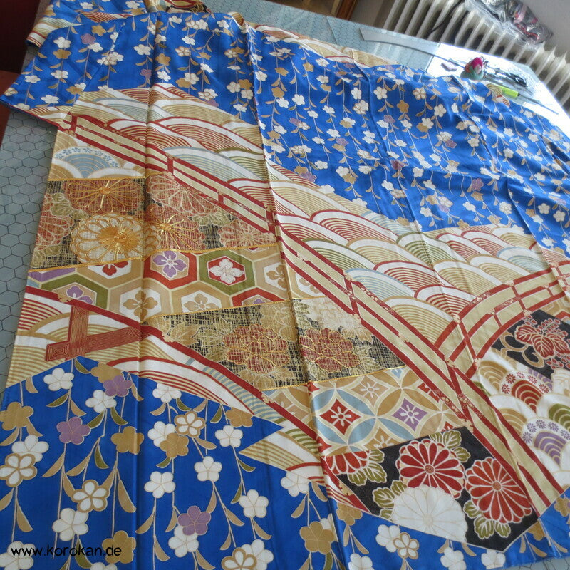 Brücken über Wellen mit Gold und hängenden Blüten Furisode Seidendamast Kimono